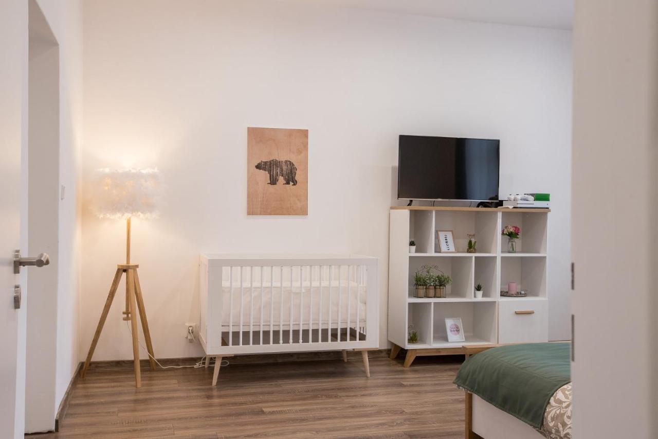 FAMILY Apartment in OSTRAVA Buitenkant foto