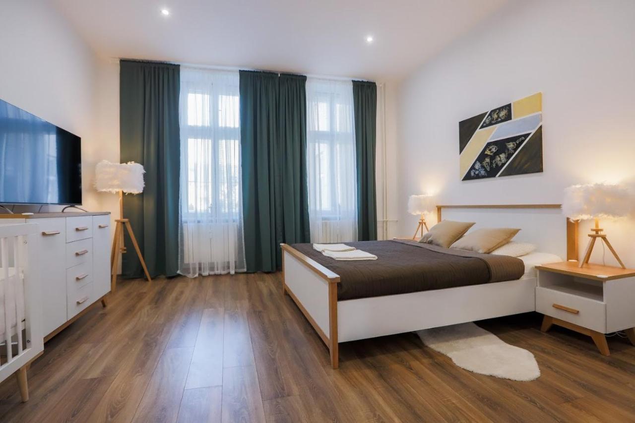 FAMILY Apartment in OSTRAVA Buitenkant foto