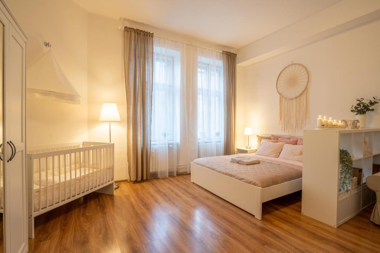 FAMILY Apartment in OSTRAVA Buitenkant foto