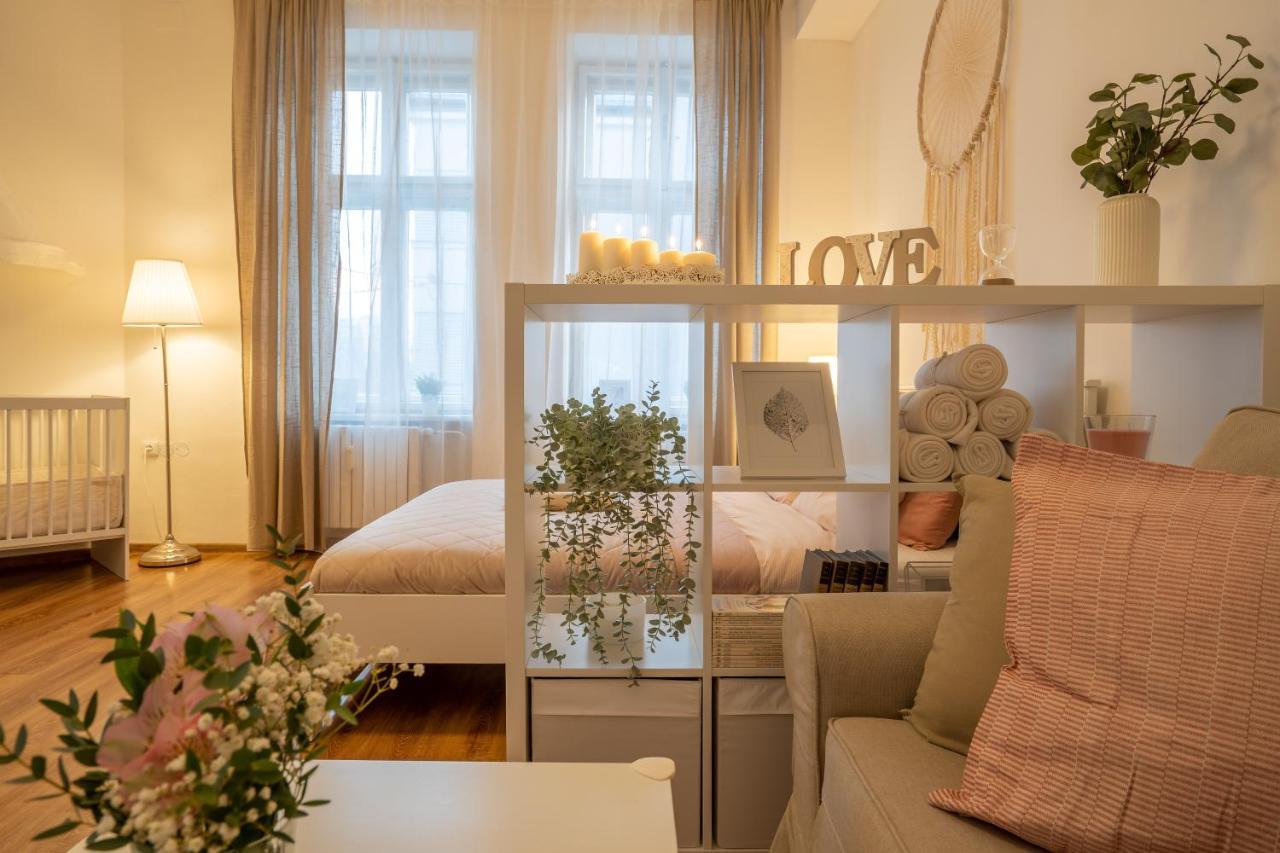 FAMILY Apartment in OSTRAVA Buitenkant foto