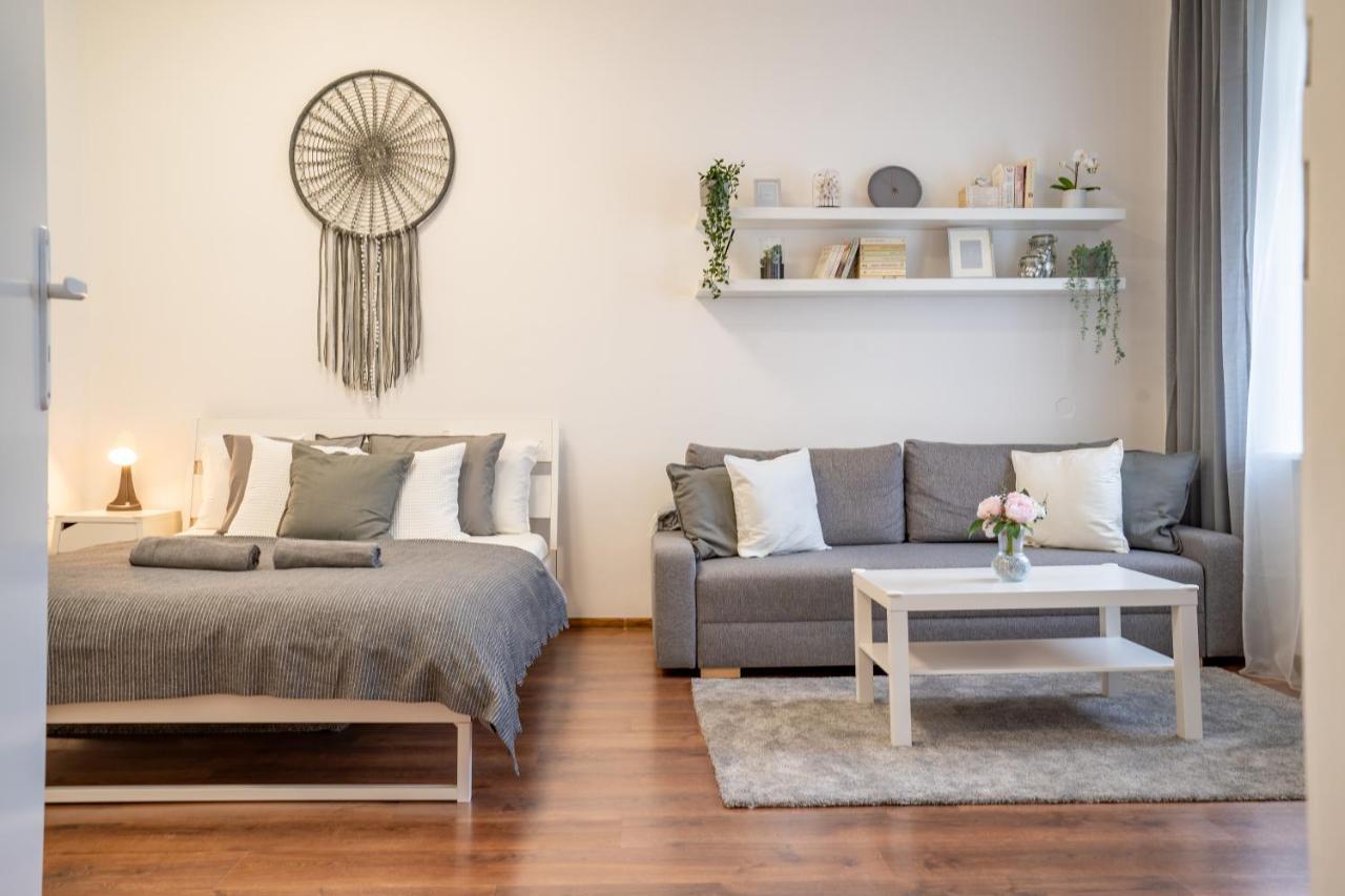FAMILY Apartment in OSTRAVA Buitenkant foto